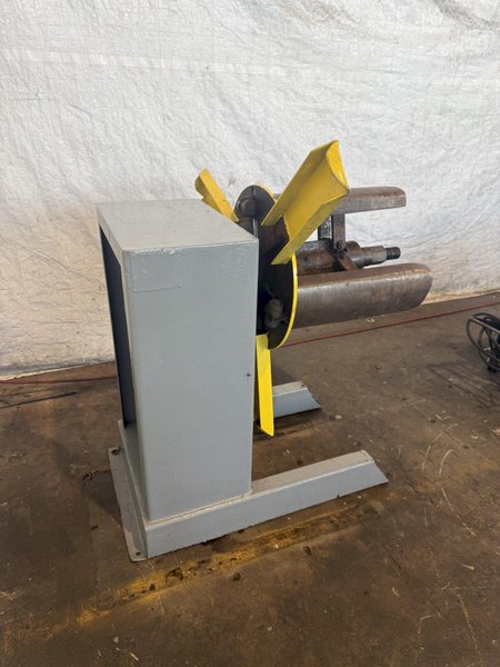 2,500 LB X 18&quot; AMERICAN MODEL 60 UNCOILER. STOCK # 0884625