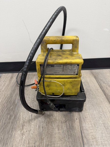 1/2 HP ENERPAC MODEL #PUJ1200B ELECTRIC HYDRAULIC PUMP, 110 V: STOCK #24832