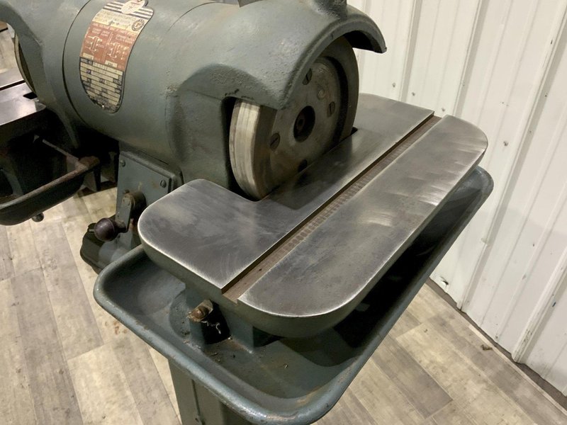 1/2 HORSEPOWER DELTA ROCKWELL DOUBLE END CARBIDE GRINDER: STOCK #80355