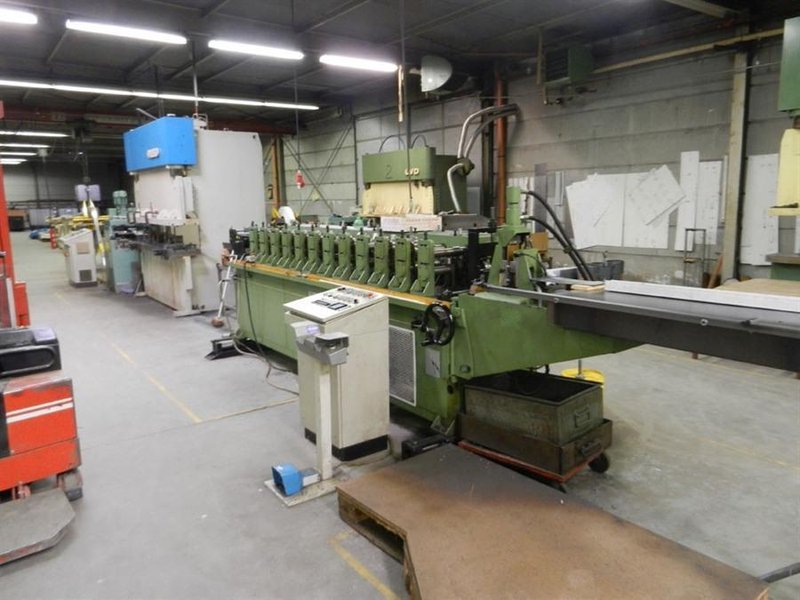 Dimeco decoil./ straight - LVD punchpress + rollforming