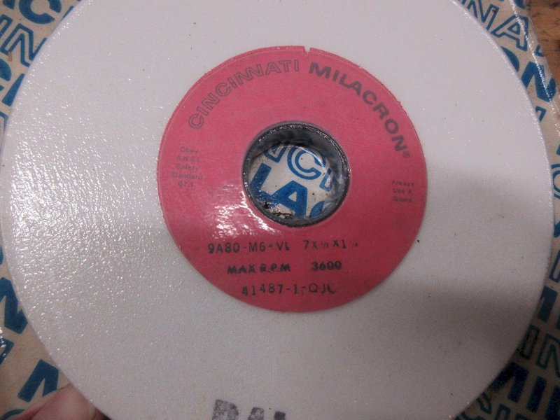 Cincinnati Milacron Surface Grinding Wheelsk | (20pcs) 7" x 1/2" x 1-1/4"  9A80-M6-VL **New In Packages**- Auction Item
