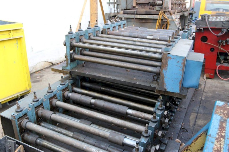 32 STAND X 2.5&#039; X 40&#039; CONTOUR RAFTED (52 HEADS)ROLLFORMER: STOCK #69083