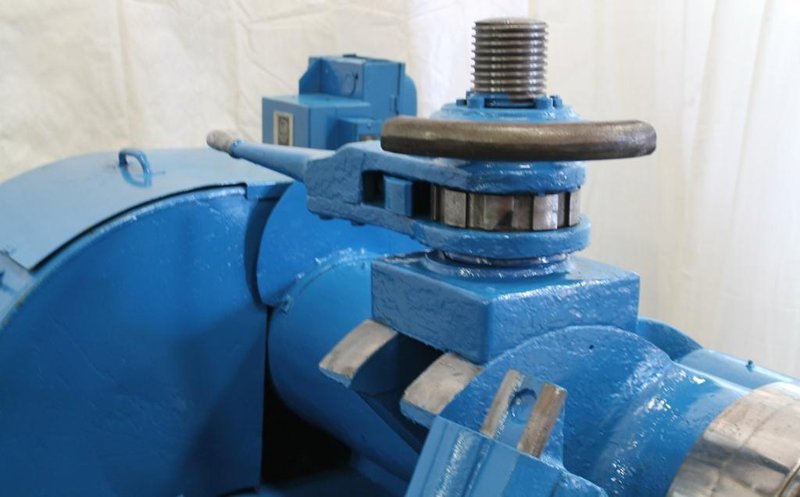 4' X 4' X 5/8' BUFFALO MODEL #2 ANGLE ROLLS: STOCK #62282