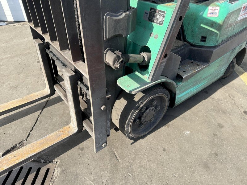 5000 LB MITSUBISHI LP FAS CHUSHION TIRE FORKLIFT: STOCK #77763