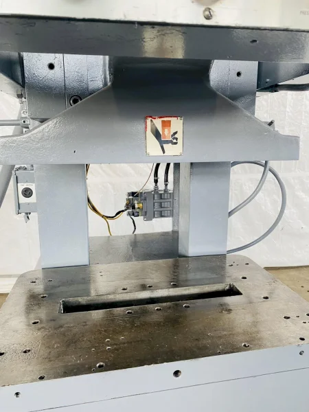 60 TON FEDERAL / PRECISION INDUSTRIES OBI PRESS, 3" STROKE: STOCK # 4359