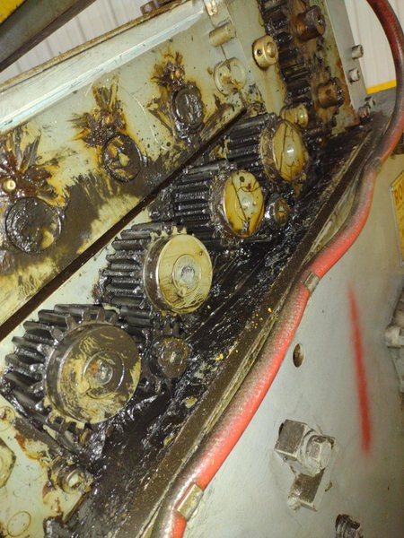 40" WIDE  ROWE B-40 POWERED STRAIGHTENER. STOCK # 0218626