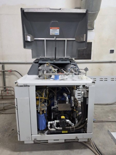 6′ x 12′ Flow Mach 500 Waterjet, 2022 – 90,000 PSI