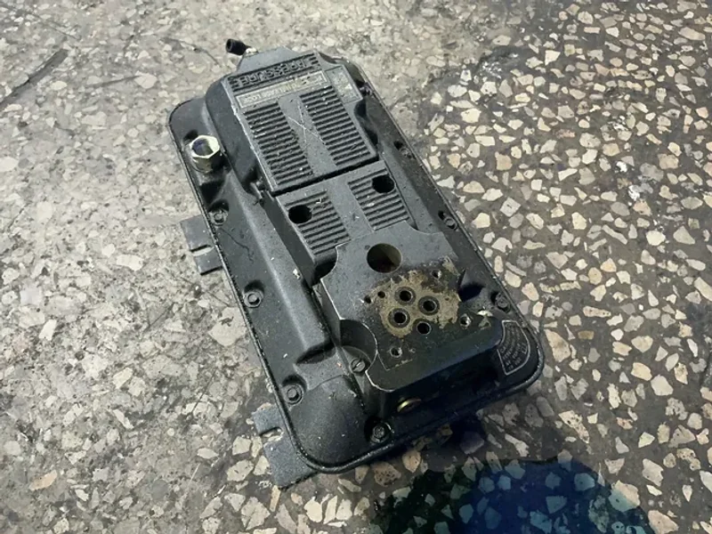 ENERPAC 5000 PSI / 350 BAR TURBO II HYDRAULIC AIR PUMP  -  PASG3002SB