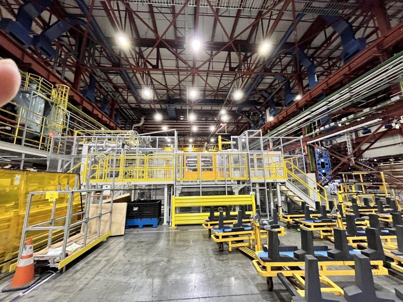 4000 Ton Krauss Maffei Injection Molding Press