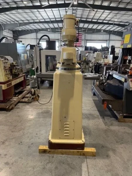 CHEVALIER KM-3VS Vertical Milling Machine 3 H.P. #7402