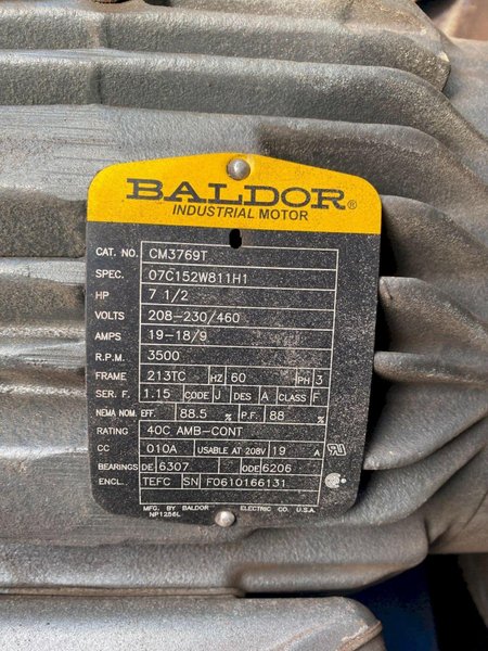 RoboVent DFS-6000-6-M1846 Dust Collector w/ Stand USED