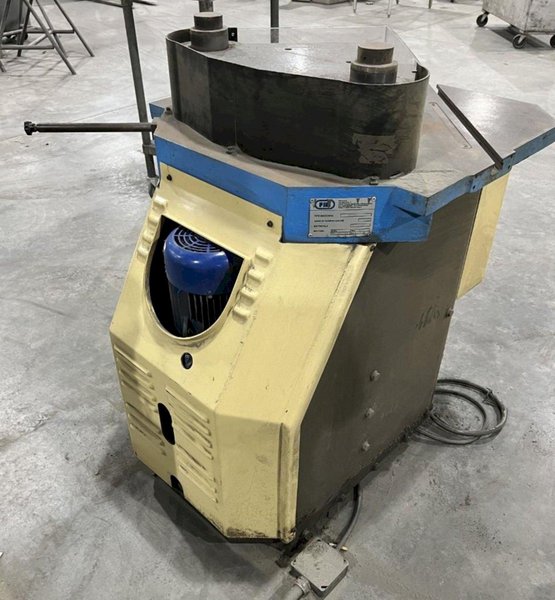 8 X 8 X 1/8&quot; FIM MODEL #VERSAFIX 256 HYDRAULIC METAL CORNER NOTCHER: STOCK #19721