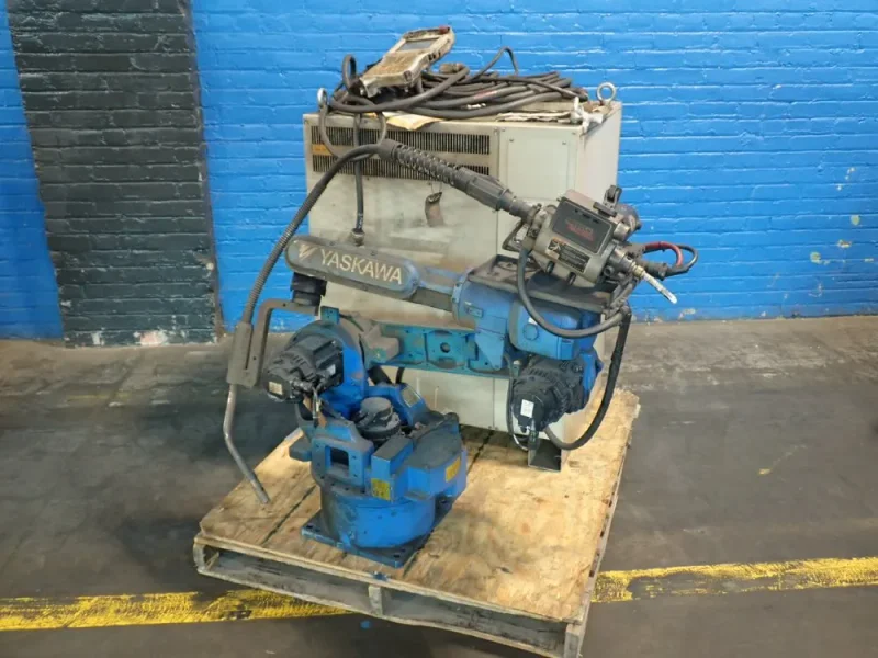 YASKAWA MOTOMAN ROBOT   -  MH6