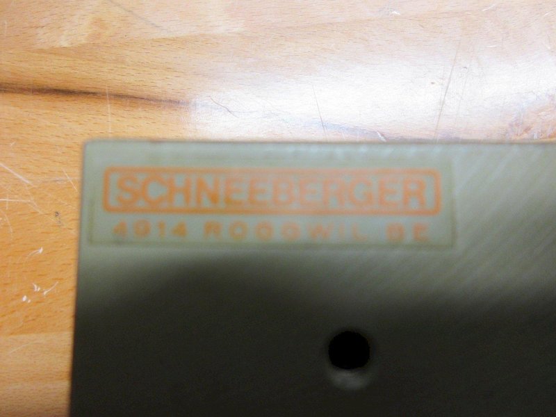 Taig Tools 3.25" 3-Jaw Chuck with 3/4-16" Threaded Back, and Schneebeger Linear Guide Cross Slide Table 6.375" x 4"- Auction Item