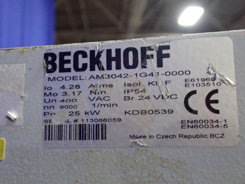 WEEKE CNC MACHINING CENTER  -  OPTIMAT BHX055