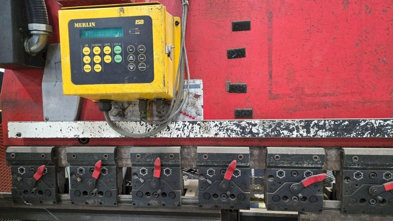 AMADA RG-50 EX-II 50 TON PRESS BRAKE USED