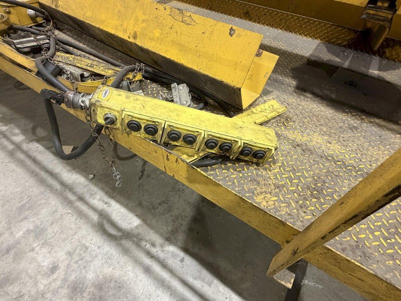 30 TON X 61'8" SPAN ZENAR OVERHEAD BRIDGE CRANE. STOCK # 0983926