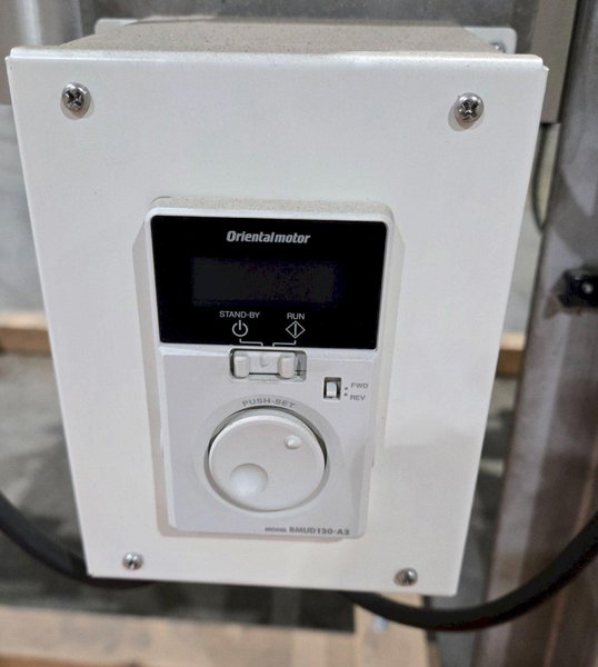 CONTAINER HANDLING SYSTEMS RECIRCULATING ACCUMULATION TABLE/CONVEYOR LINE USED