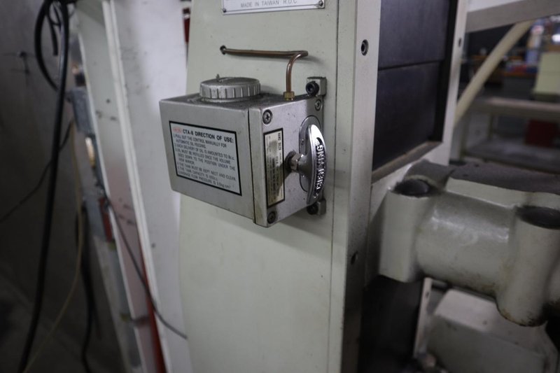 Mitek MT-616B Surface Grinder, 6"x12" Chuck, Hand Feeds, Coolant System- Auction Item