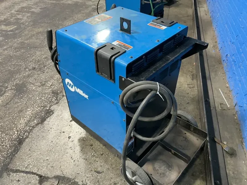 Miller  250 A  Welder  - Syncrowave 250dx
