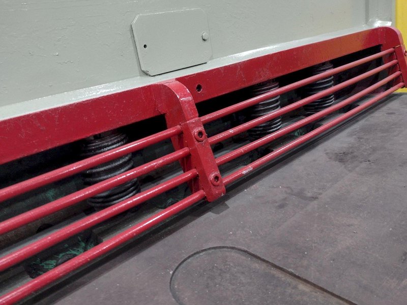 10' X 1/4" ACCURPRESS MODEL #825010 LP ACCURSHEAR HYDRAULIC SHEAR: YOBRO #24451