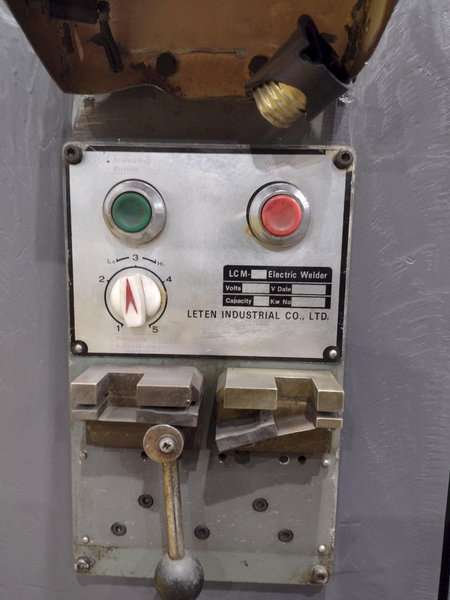 LETEN MODEL #PLCM-400A VERTICAL BANDSAW: YOBRO #24954