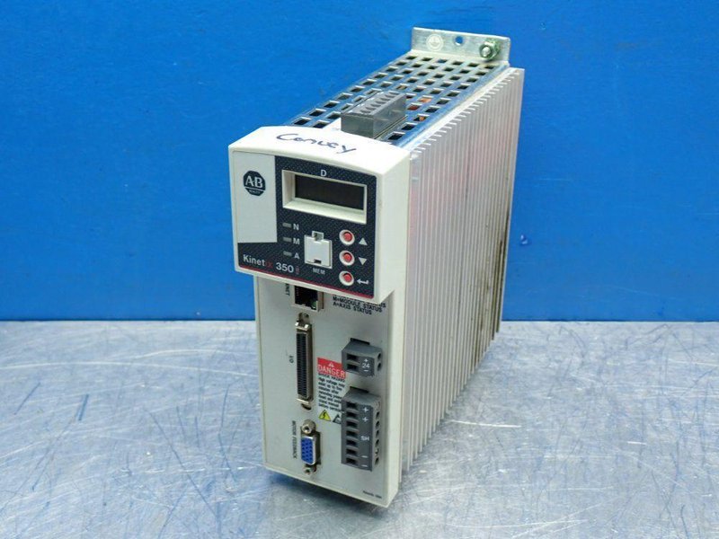 ALLEN BRADLEY 1.0KW, 2.0A OUTPUT, 2.7A INPUT KINETIX 350 SINGLE-AXIS SERVO DRIVE  -  2097-V34PR3-LM