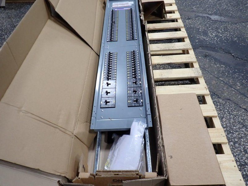 SQUARE D PANELBOARD  -  290051424909000410