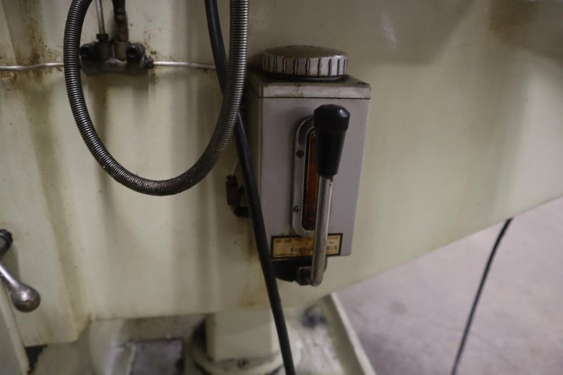 Acer Ultima 3VK Vertical Knee Mill, Newall 3-Axis DRO, X &amp; Y-Axis Servo Power Feeds, Power Quill Feed- Auction Item