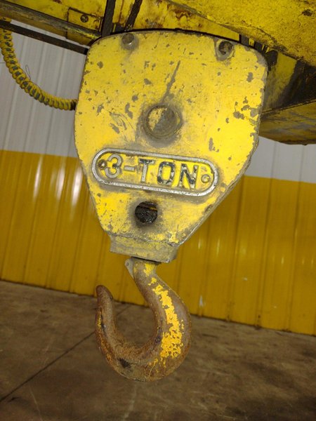 3 TON X 17’ F&amp;G / LOAD LIFTER UNDER-SLUNG POWERED CRANE: STOCK #22971