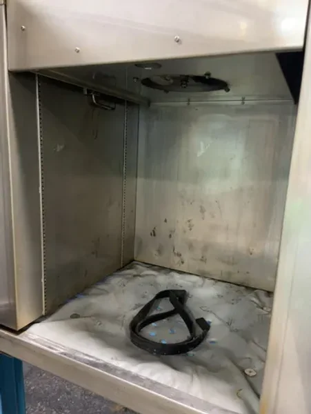 THERMOTRON INDUSTRIES 28” X 28” X 30” CHAMBER ENVIRONMENTAL TEST CHAMBER W/ SHAKER  -  FX-12-CHV-5-5