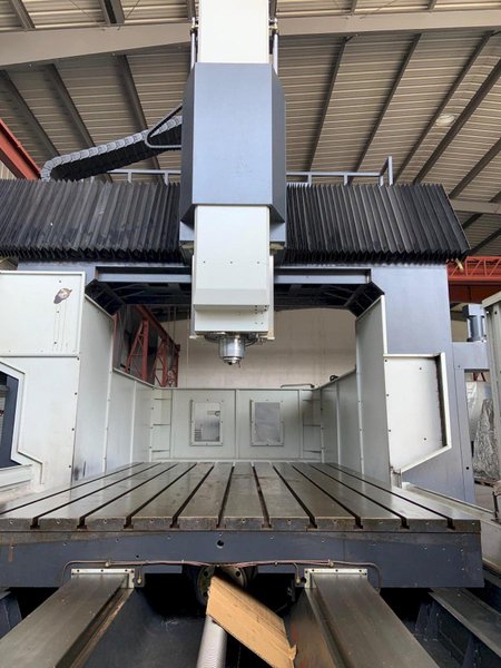 MIGHTY VIPER VMC-DZ-3240AG Bridge Type CNC Vertical Machining Center, New 2008.
