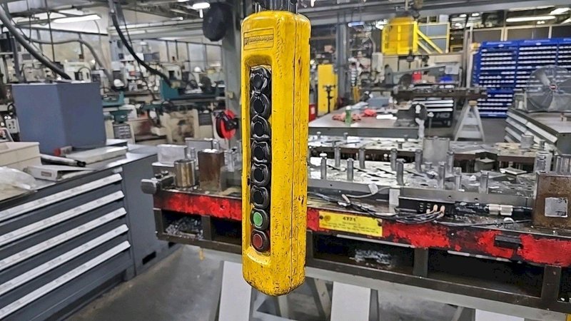 3 TON X 35' CRANEMANN SINGLE GIRDER OVERHEAD BRIDGE CRANE W/ DETROIT ELECTRIC HOIST: STOCK #23442