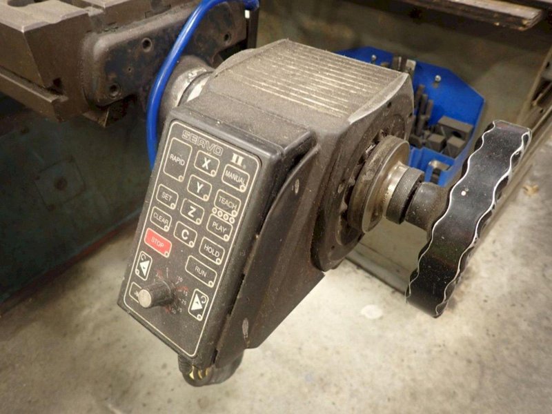 SERVO MODEL #5000 CNC BED MILL: YOBRO #24273