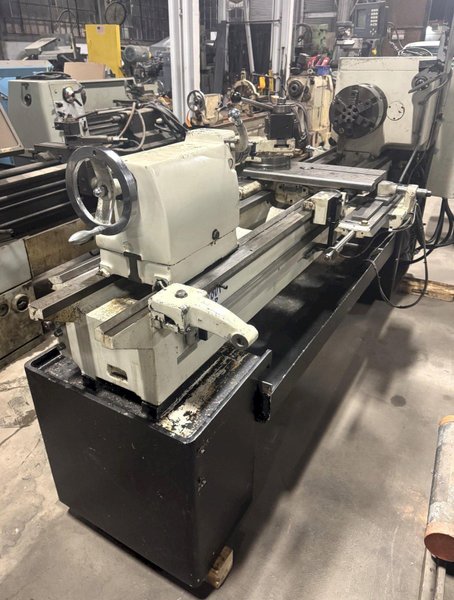 19" x 54" Leblond Makino Lathe Servo-Shift 25-1000 RPM, 3" Hole, Inch/mm, Taper, 10 HP