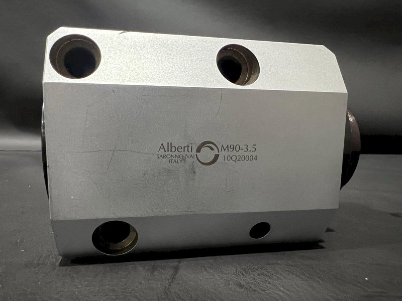 New Alberti M90-3.5 CNC Right Angle Live Tool Holder Smart Change A2 Collet | Okuma LB