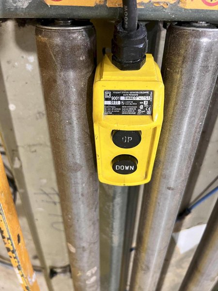 4,000 LB X 72" X 36" SOUTHWORTH MODEL #LS4-36 HYDRALUIC LIFT TABLE WITH ROLLER TOP: STOCK #20901