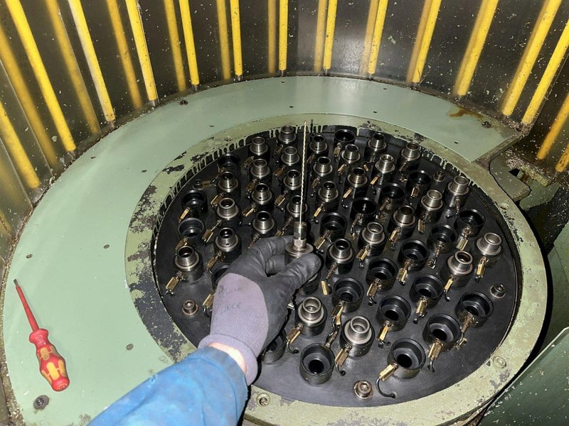 Staubli - RX170 HSM Drilling / Milling robot