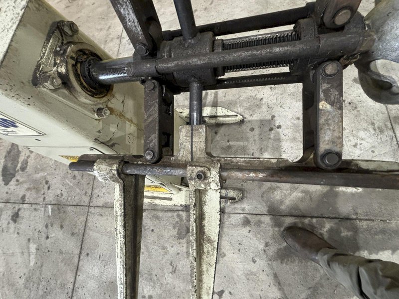 1,600 LB X 18&quot; CWP MODEL #2R  PULL OFF COIL REEL UNCOILER: STOCK #20860