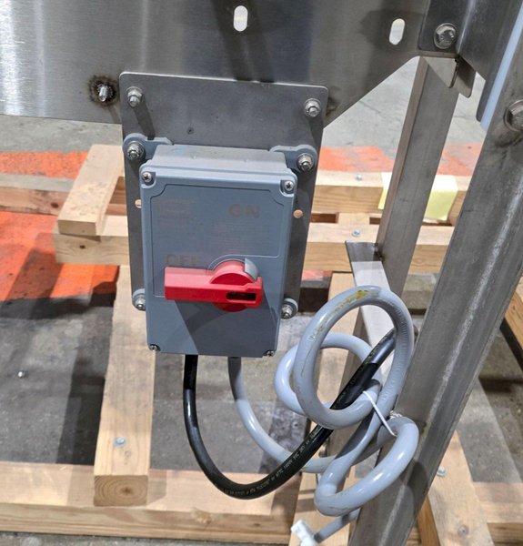 CONTAINER HANDLING SYSTEMS RECIRCULATING ACCUMULATION TABLE/CONVEYOR LINE USED