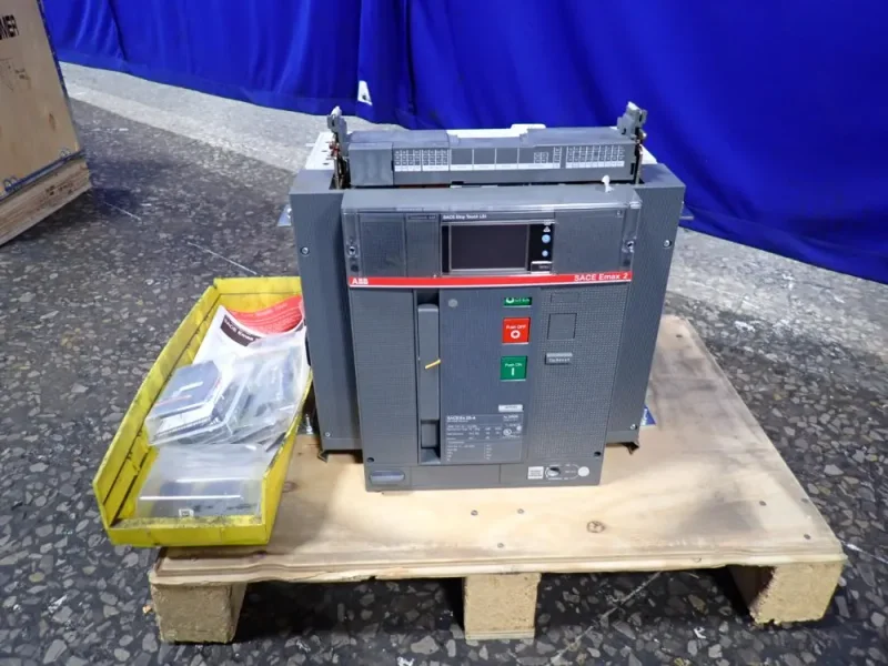 ABB AIR CIRCUIT BREAKER  -  SACE E4.2S-A