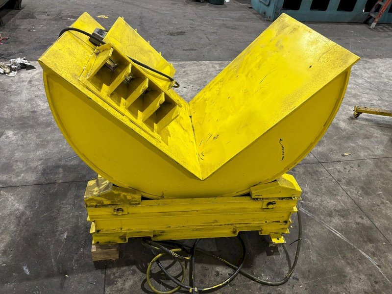 6,000 LBS X 36” X 36” WEST BEND POWERED COIL FLIPPER UPENDER: YOBRO #24353