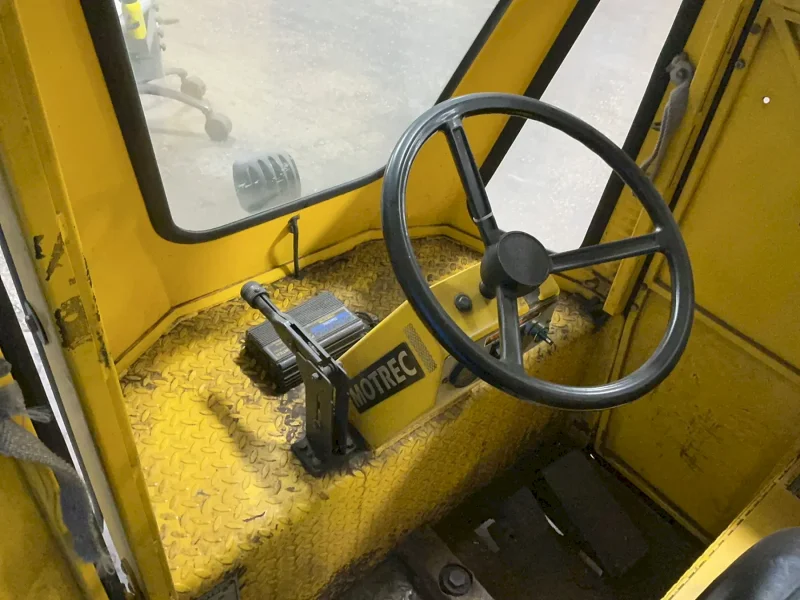 MOTREC 700 LBS ELECTRIC UTILITY TUG   -  E-290