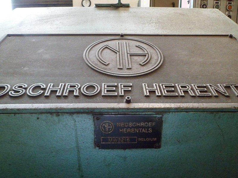 NEDSCHROEF #MW-32, HI-SPEED HOT NUT FORMER
