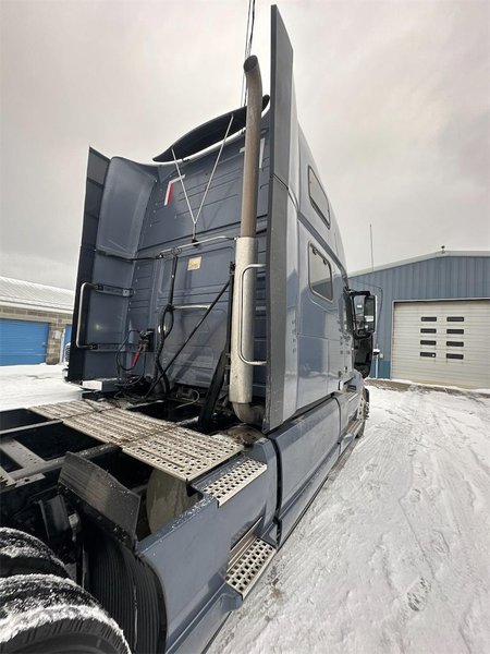 2021 Volvo VNL64T860 Stock #229000