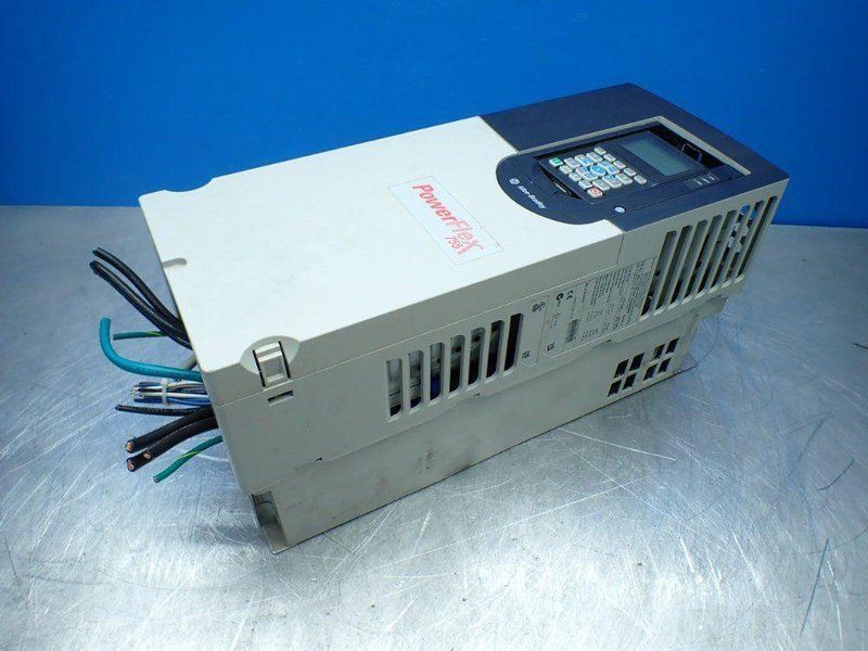 ALLEN-BRADLEY 30HP POWERFLEX 755 SERVO DRIVE UNIT  -  20G11FD040AA0NNNNN