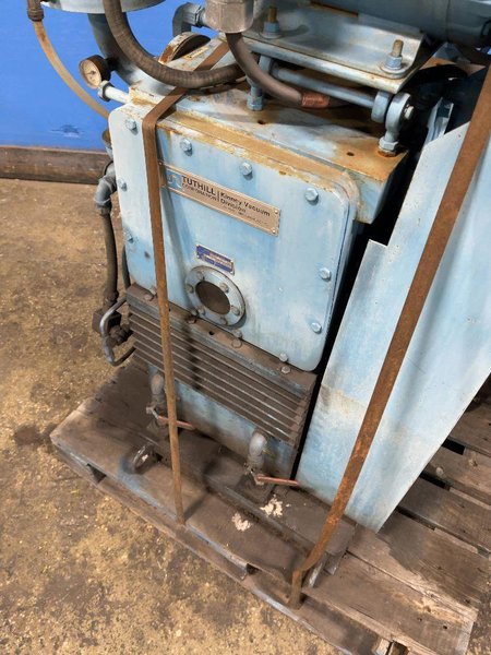 TUTHILL CORPORATION 7.5 HP VACUUM PUMP  -  KTC 112