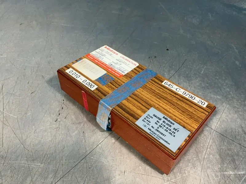 Mitutoyo  Gauge Block Set  - 516-918-26