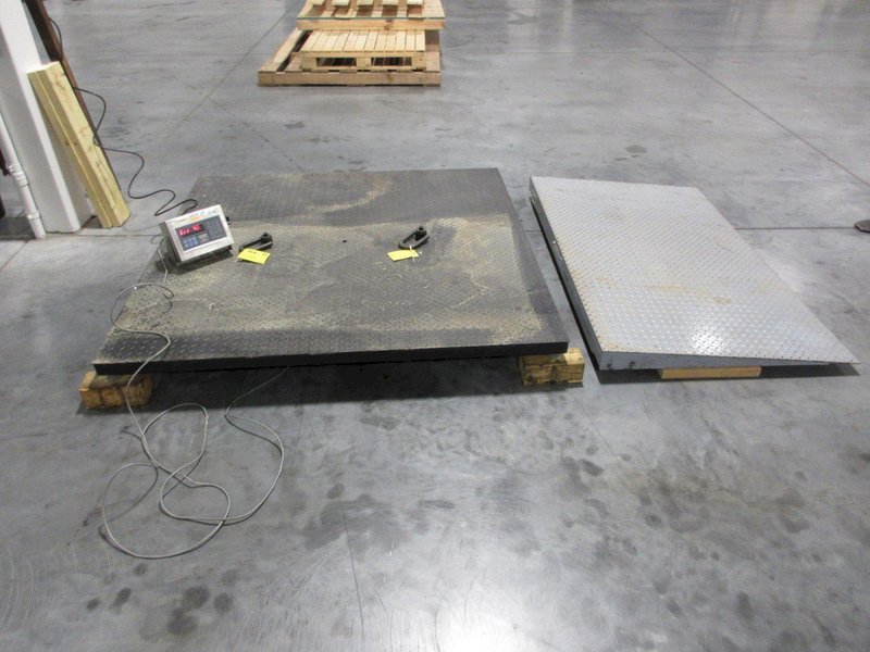 Pennsylvania 6600 Class III, 5000 lb Floor Scale with Model 7600 Digital Read Out and Drive on Ramp- Auction Item