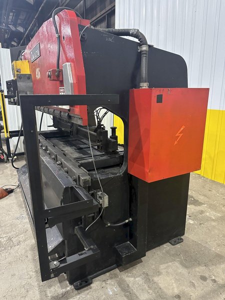 80 TON x 8' AMADA MODEL #RG-80 HYDRAULIC PRESS BRAKE NC9-EX CONTROL: STOCK #19753